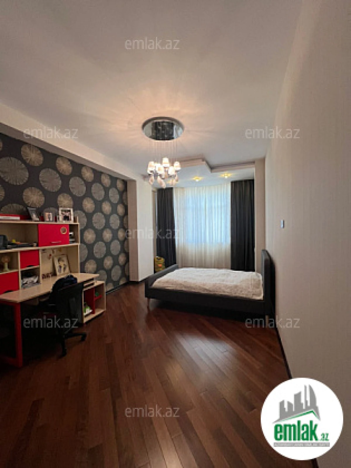 Satılır 3 otaqlı yeni tikili 170 m²