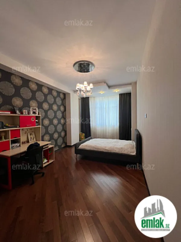 Satılır 3 otaqlı yeni tikili 170 m²
