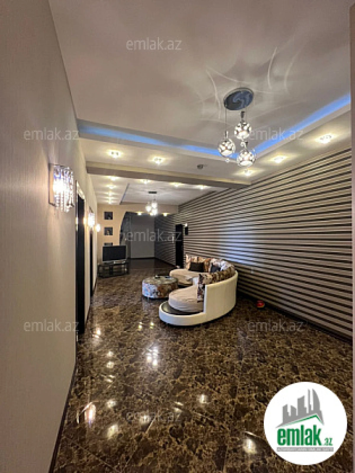 Satılır 3 otaqlı yeni tikili 170 m²