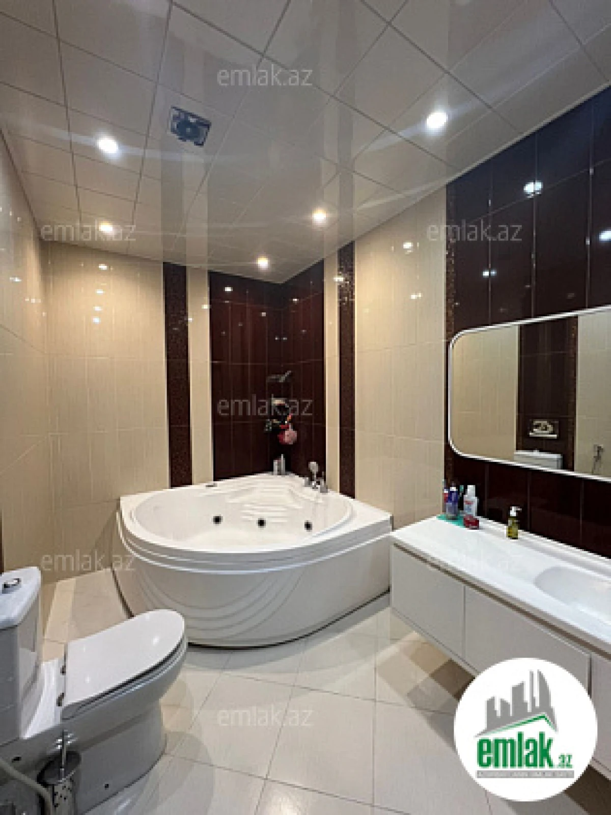 Satılır 3 otaqlı yeni tikili 170 m²