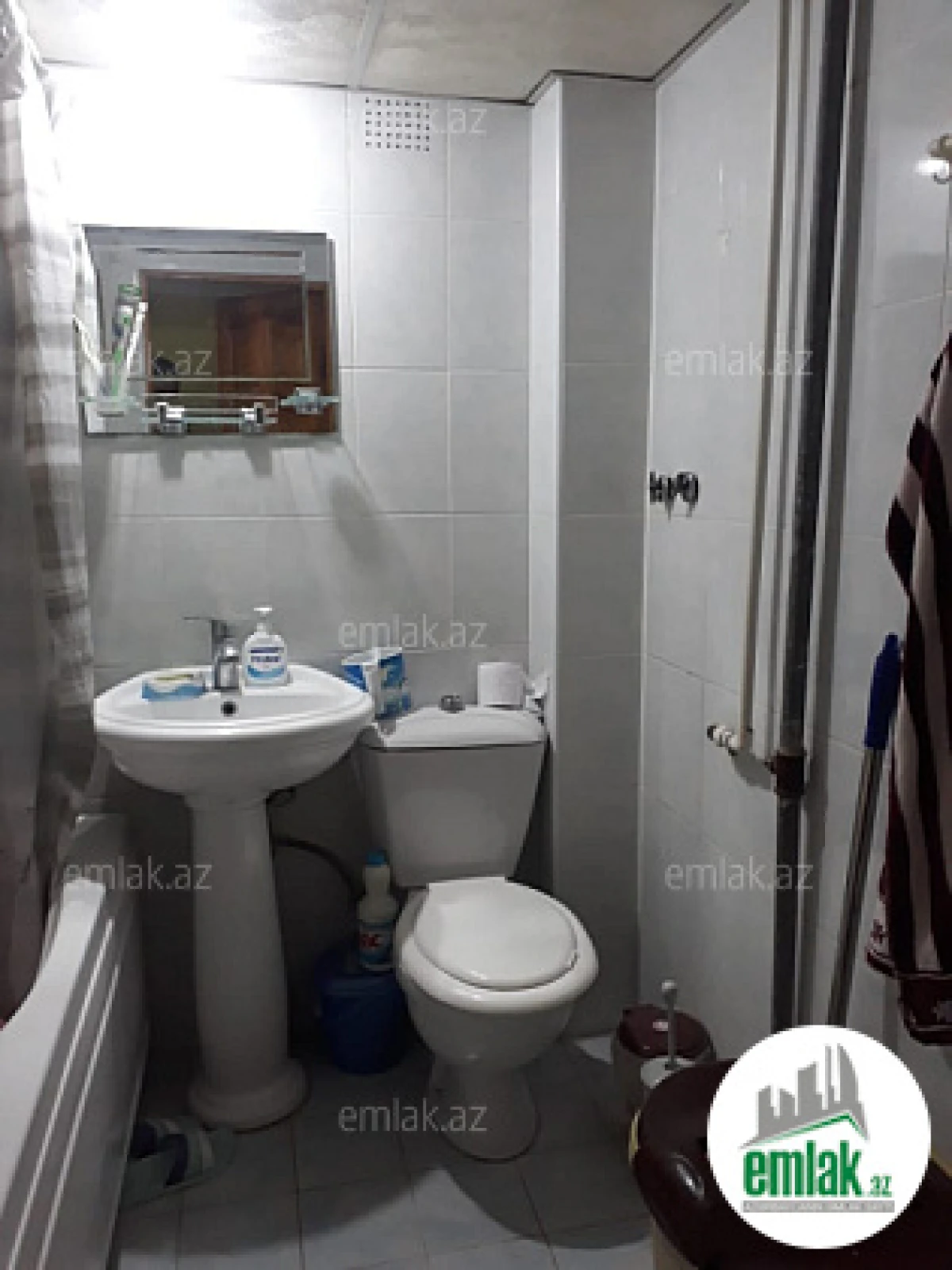 Satılır 2 otaqlı köhnə tikili 40 m²