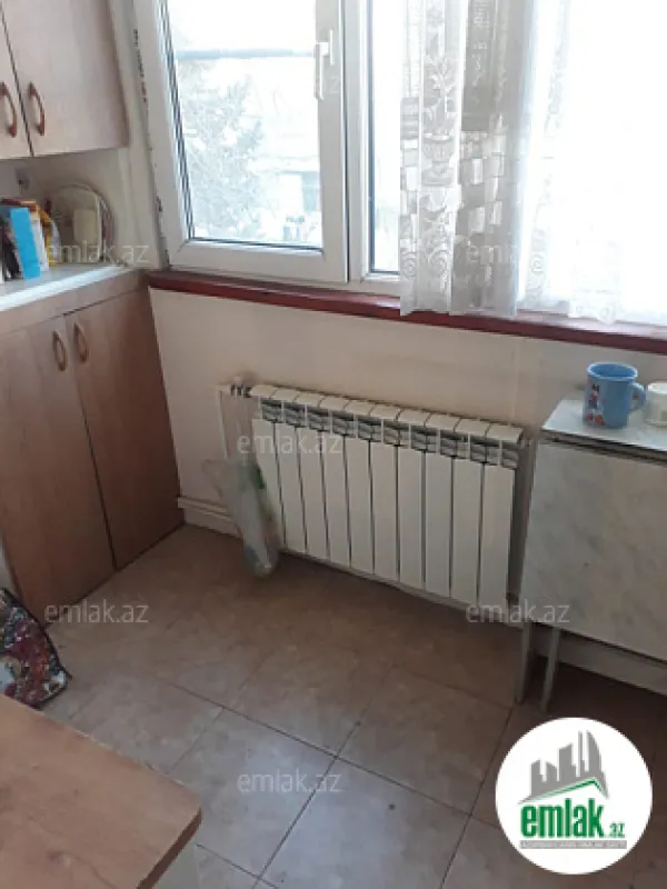 Satılır 2 otaqlı köhnə tikili 40 m²