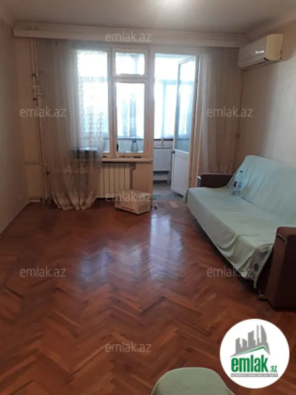 Satılır 2 otaqlı köhnə tikili 40 m²