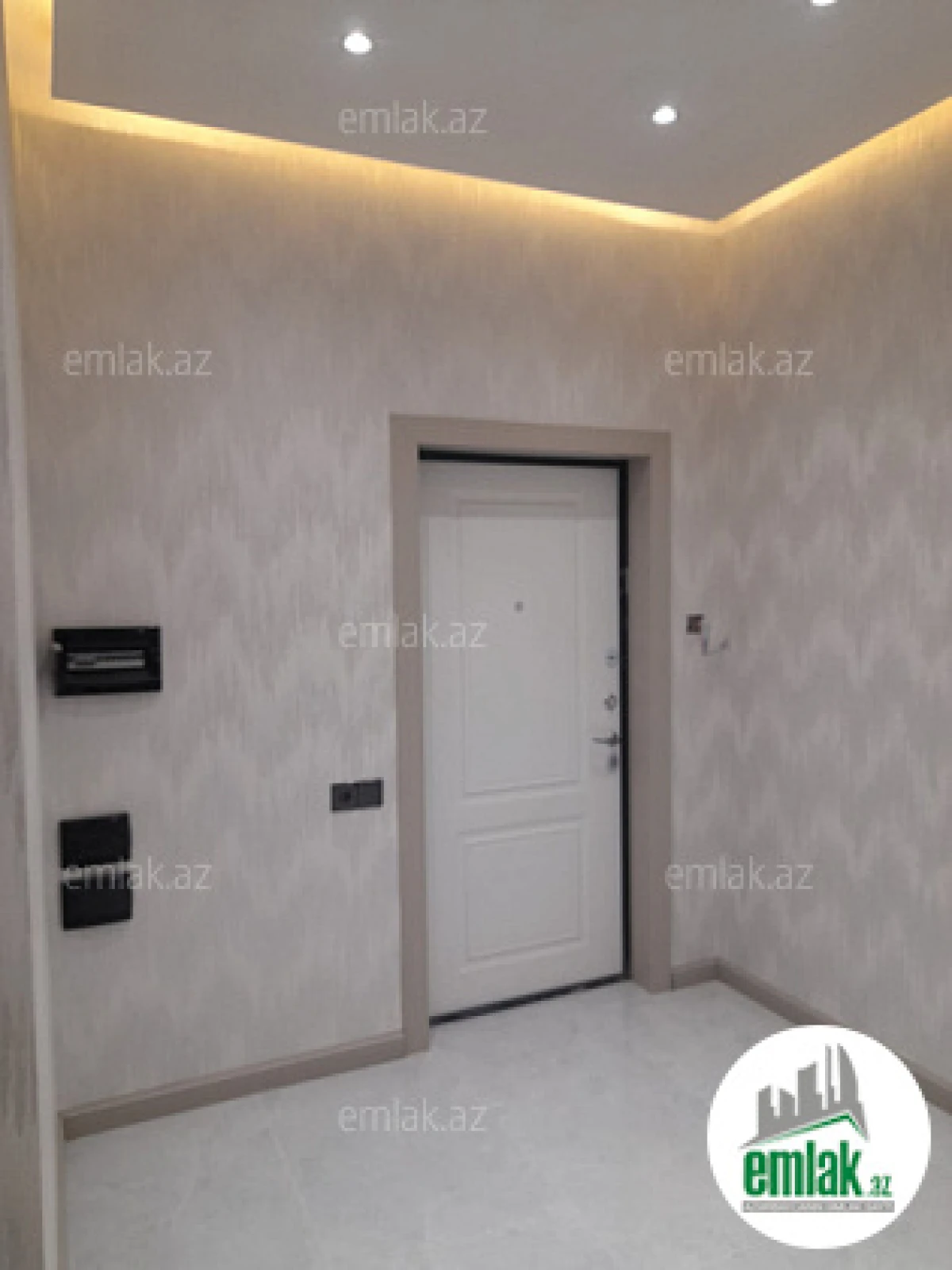 Satılır 3 otaqlı yeni tikili 125 m²