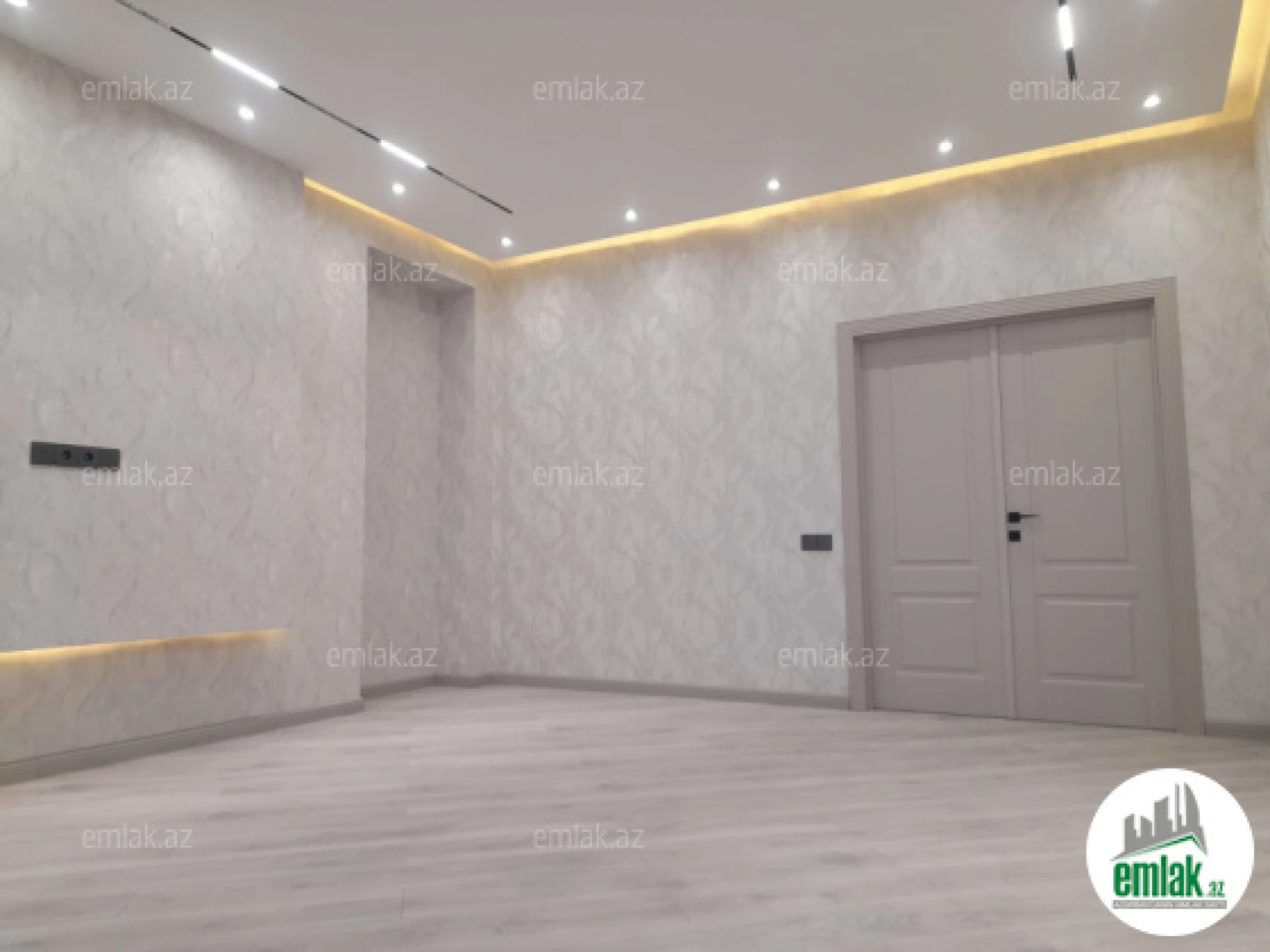 Satılır 3 otaqlı yeni tikili 125 m²