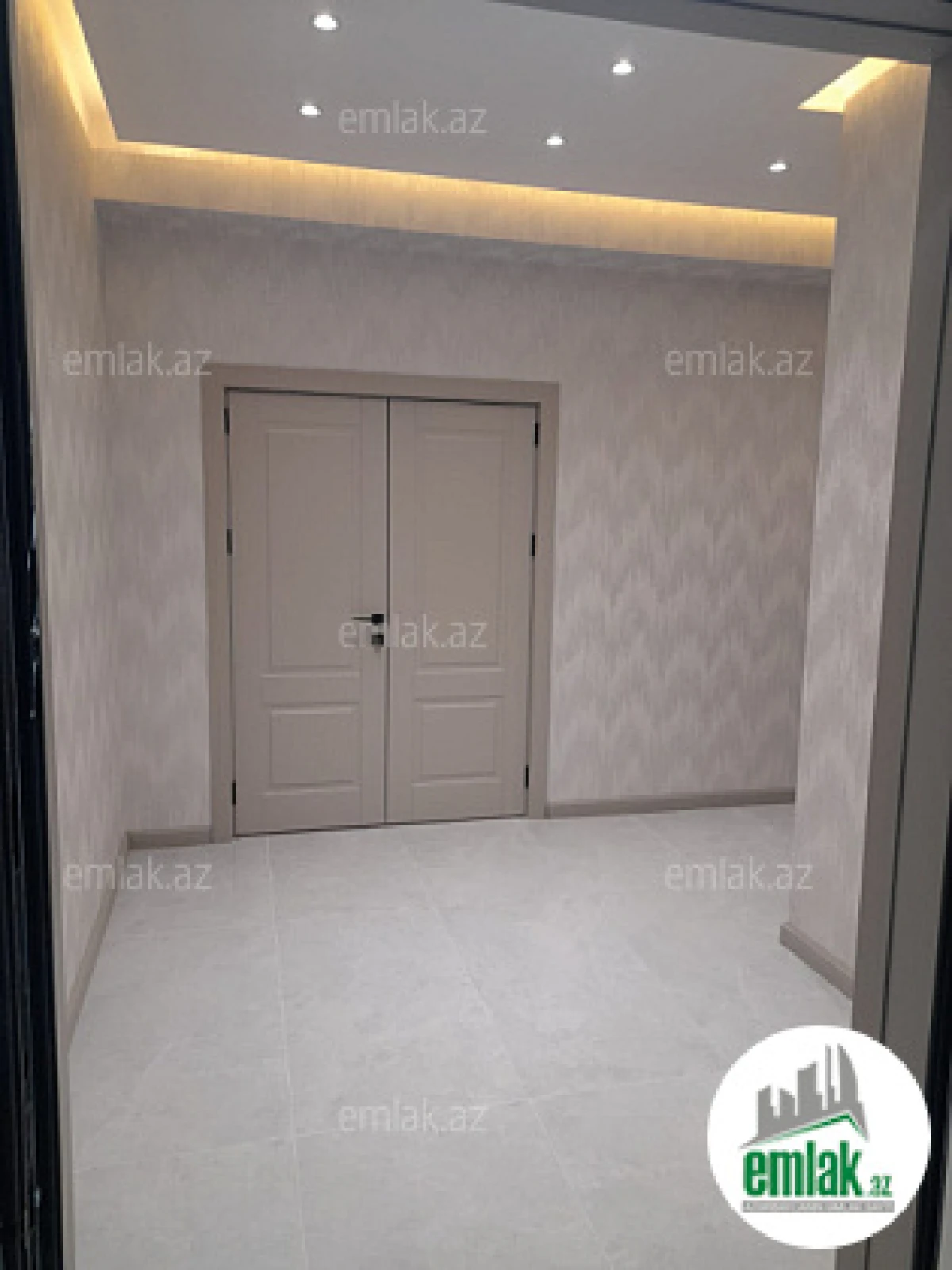 Satılır 3 otaqlı yeni tikili 125 m²