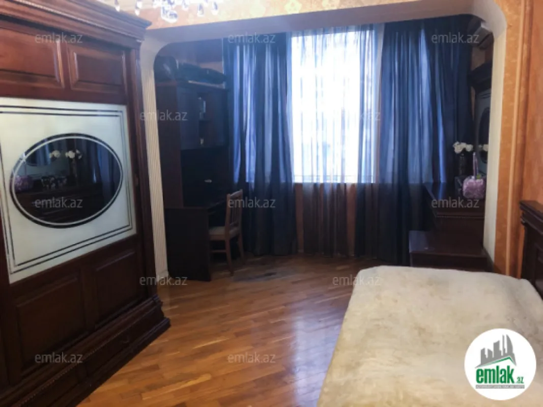 Satılır 3 otaqlı yeni tikili 105.5 m²