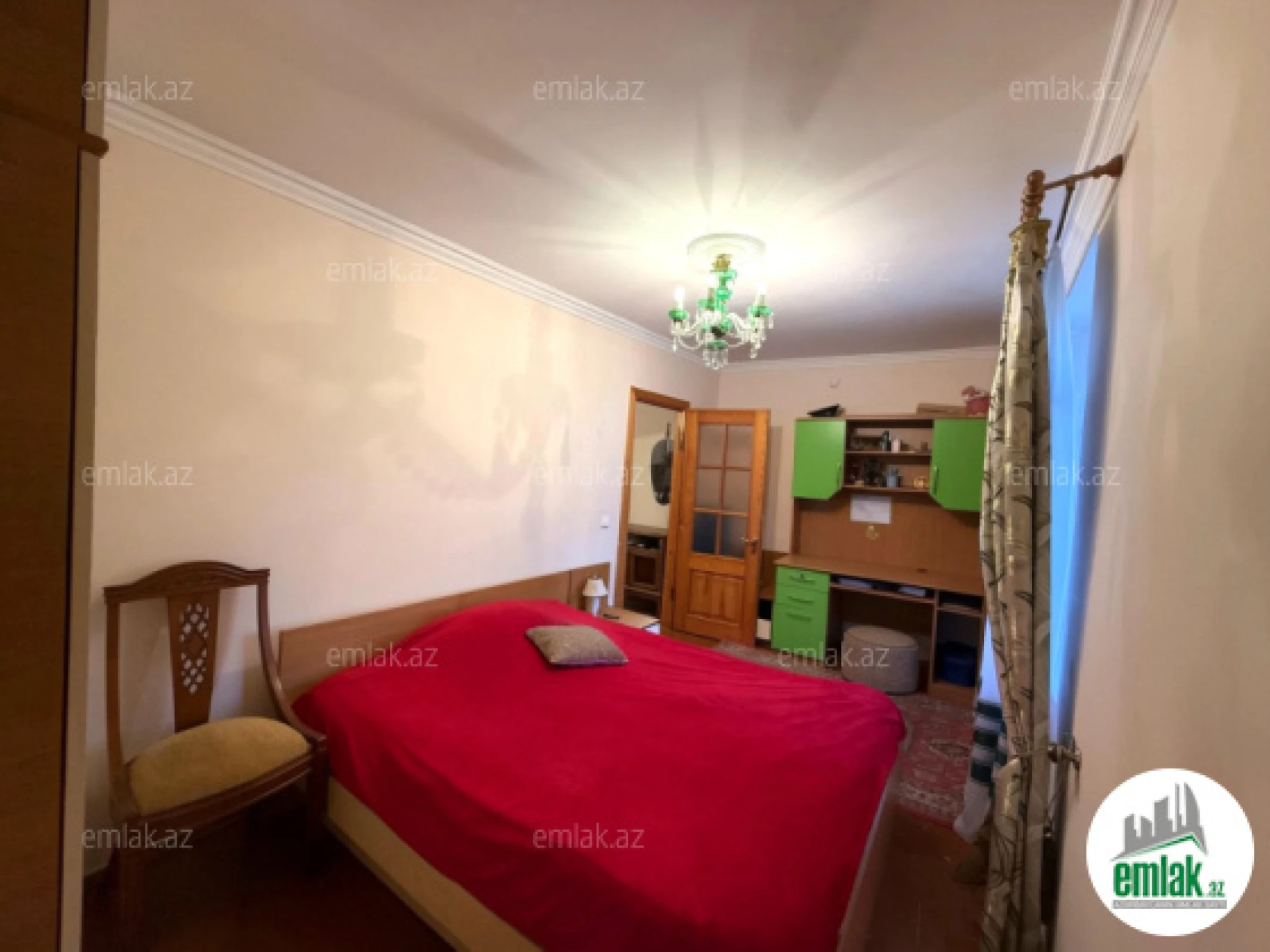 Satılır 2 otaqlı köhnə tikili 55 m²