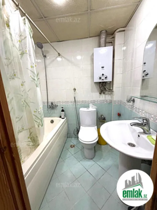 Satılır 2 otaqlı köhnə tikili 55 m²