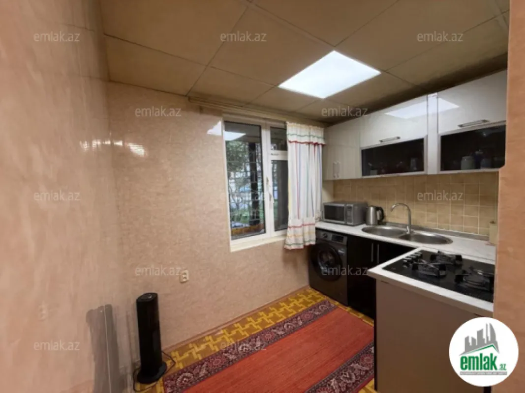 Satılır 2 otaqlı köhnə tikili 55 m²