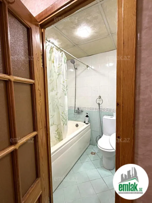 Satılır 2 otaqlı köhnə tikili 55 m²