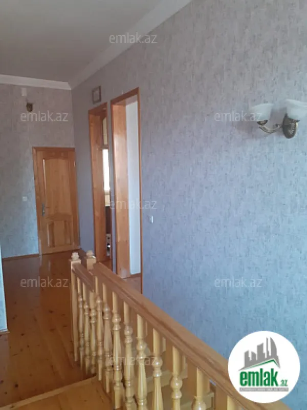 Satılır 6 otaqlı həyət evi 170 m²