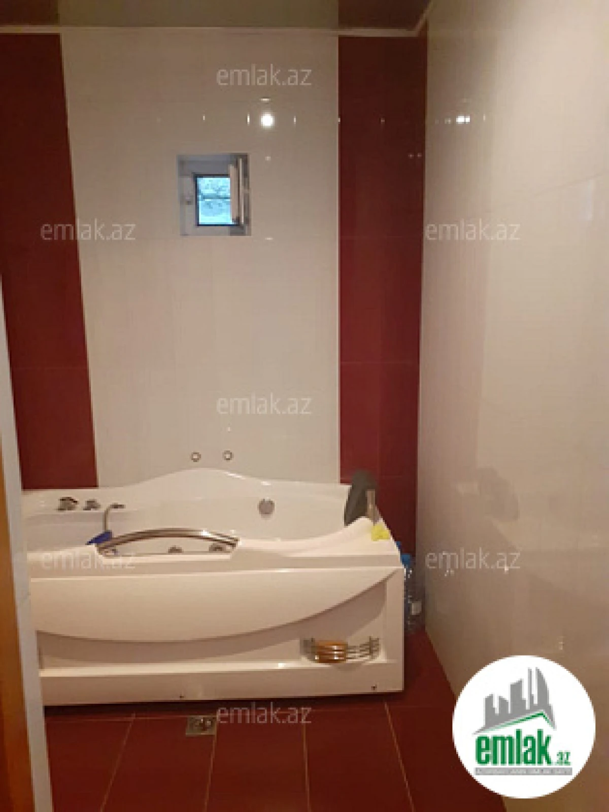 Satılır 6 otaqlı həyət evi 170 m²