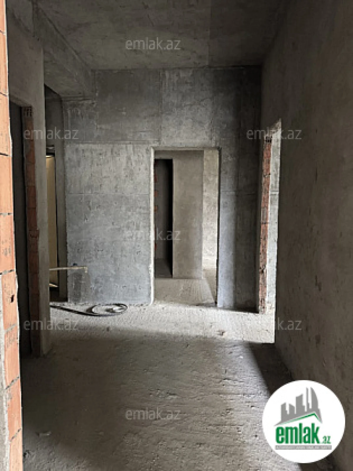 Satılır 2 otaqlı yeni tikili 100 m²