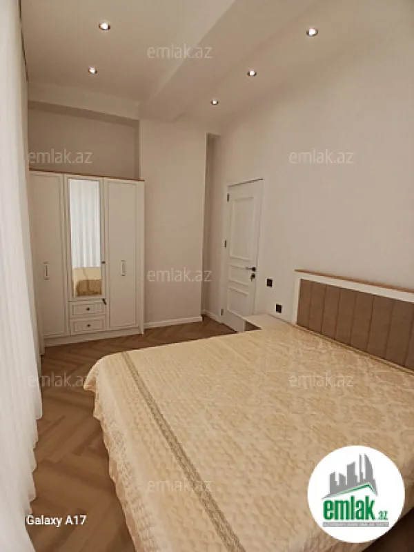 Satılır 3 otaqlı yeni tikili 75 m²