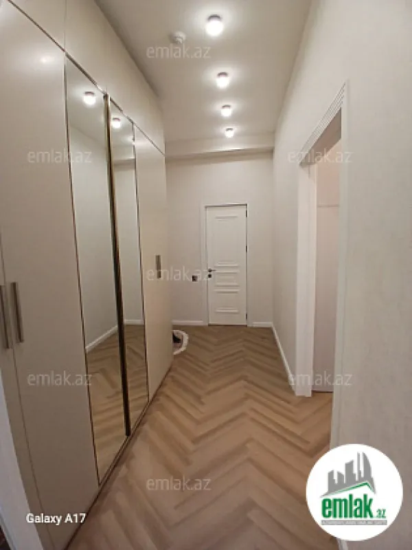 Satılır 3 otaqlı yeni tikili 75 m²