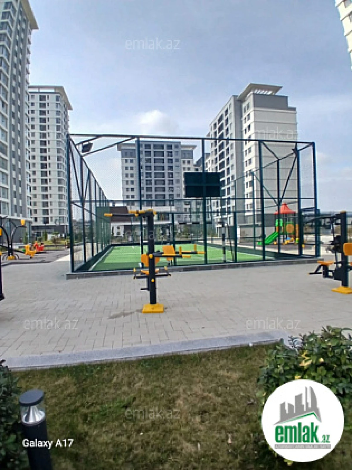 Satılır 3 otaqlı yeni tikili 75 m²