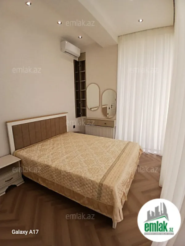 Satılır 3 otaqlı yeni tikili 75 m²