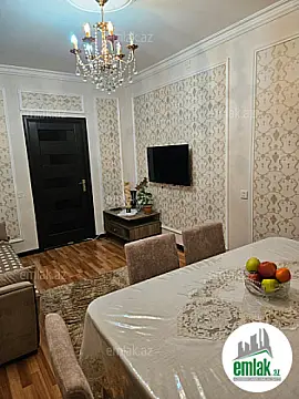 Satılır 3 otaqlı köhnə tikili 80 m²