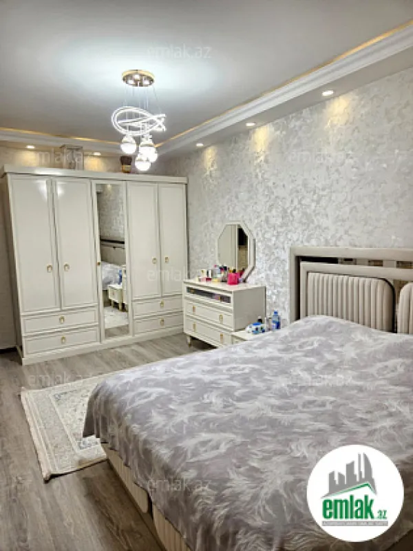 Satılır 3 otaqlı köhnə tikili 80 m²