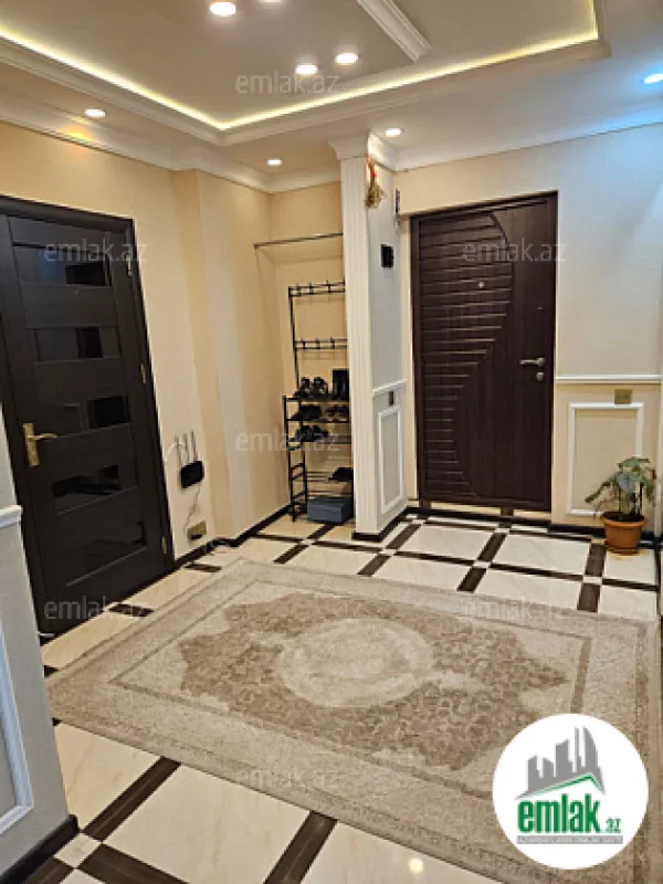 Satılır 3 otaqlı köhnə tikili 80 m²