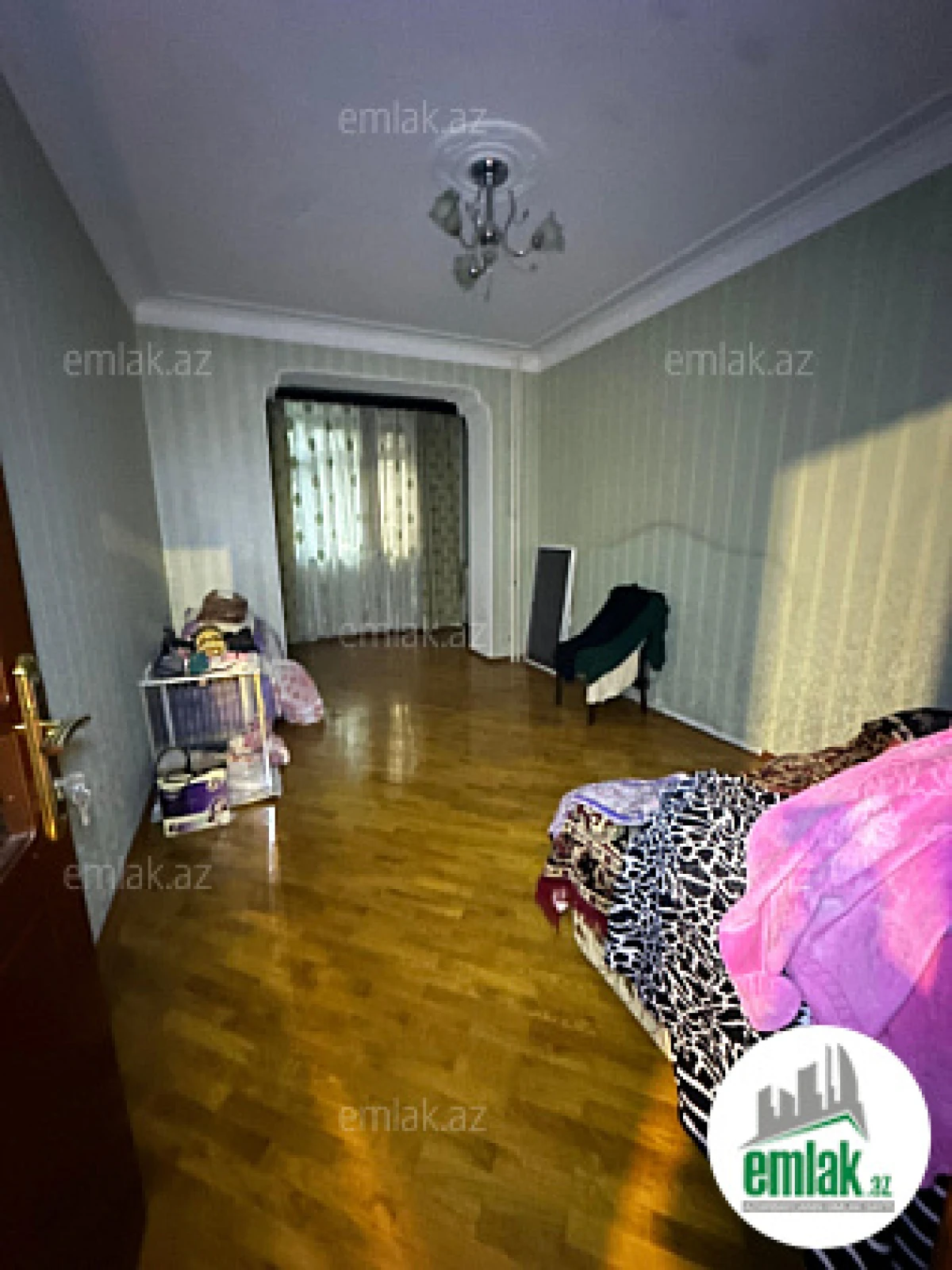 Satılır 4 otaqlı köhnə tikili 100.5 m²