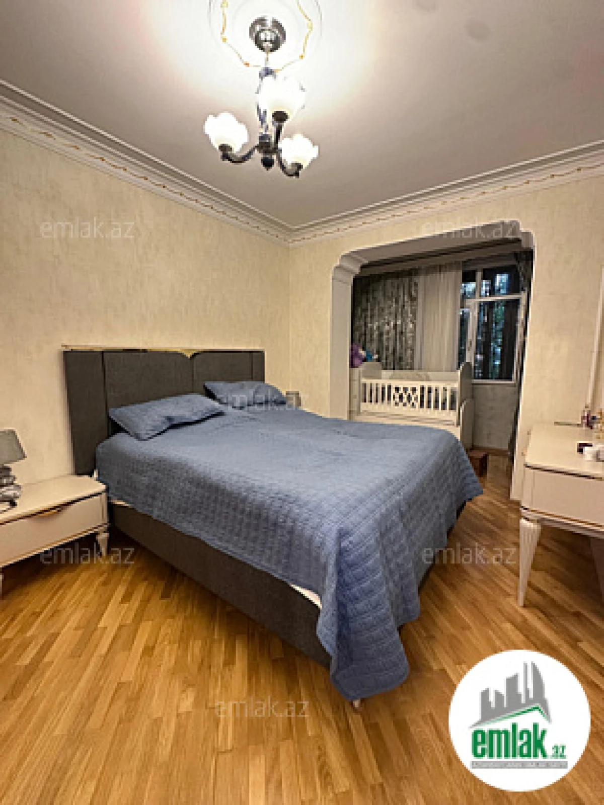 Satılır 4 otaqlı köhnə tikili 100.5 m²