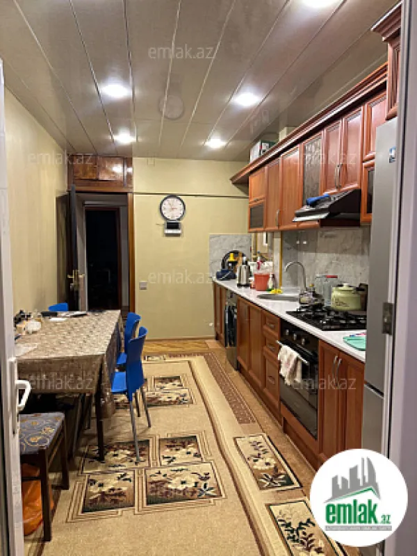 Satılır 4 otaqlı köhnə tikili 100.5 m²