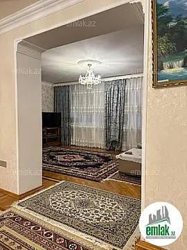 Satılır 4 otaqlı köhnə tikili 100.5 m²