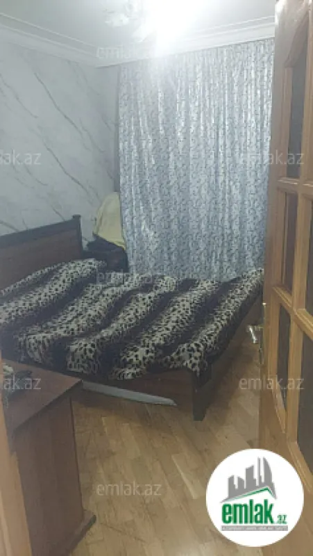 Satılır 1 otaqlı köhnə tikili 36 m²