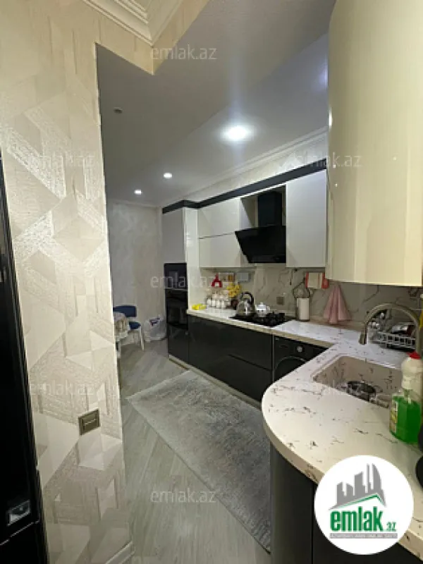 Satılır 2 otaqlı yeni tikili 68 m²