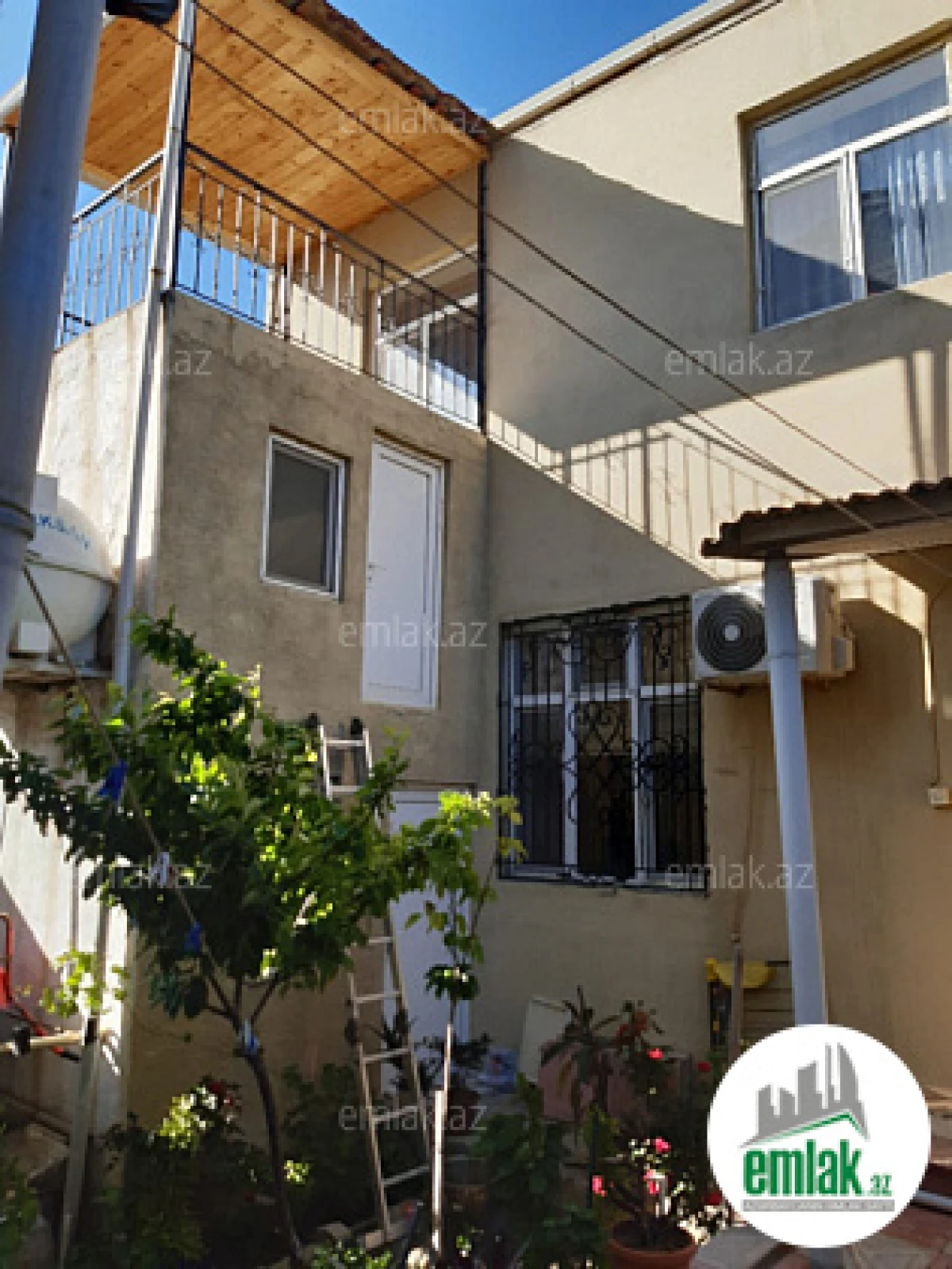 Satılır 6 otaqlı həyət evi 120 m²