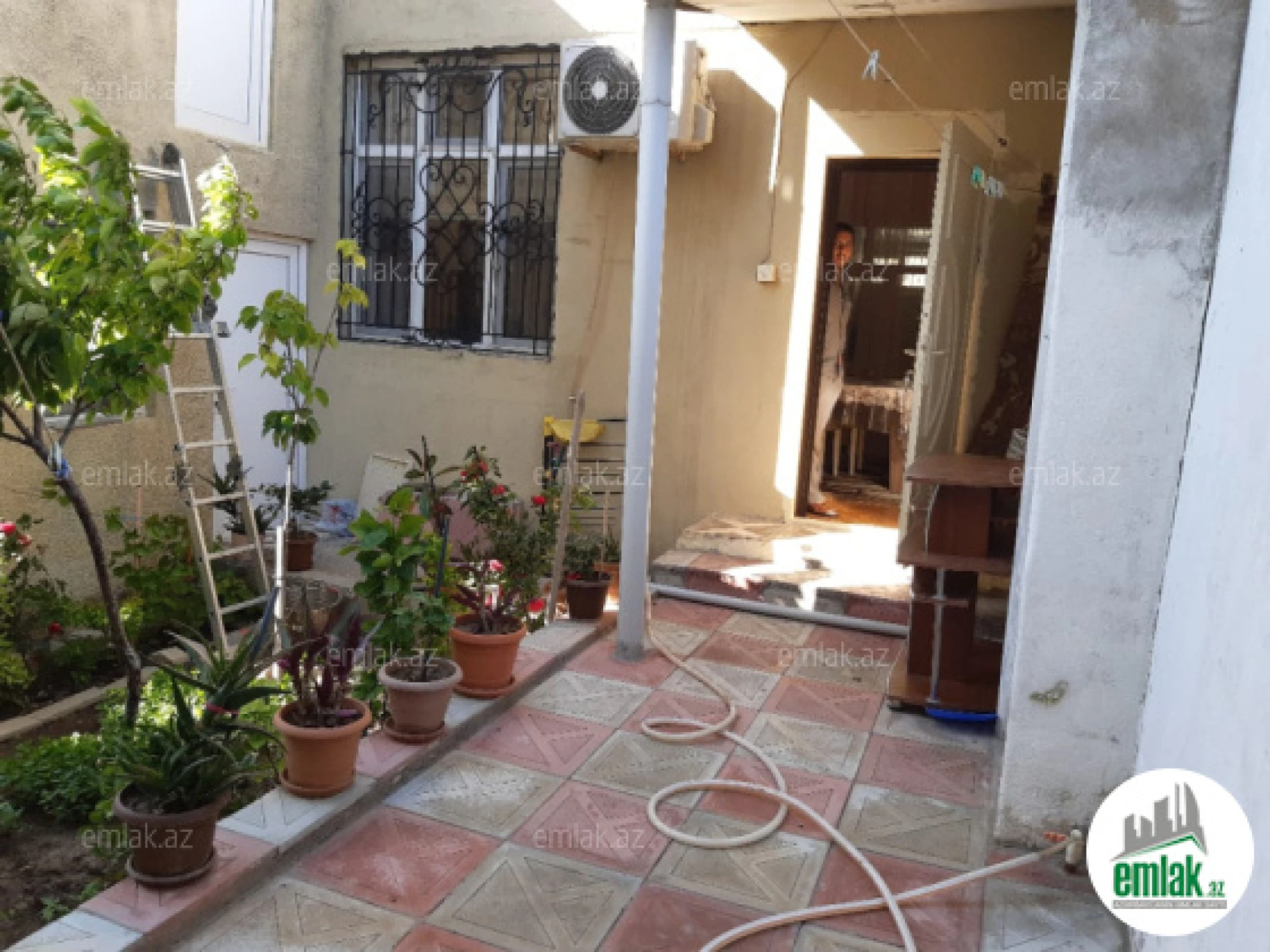 Satılır 6 otaqlı həyət evi 120 m²