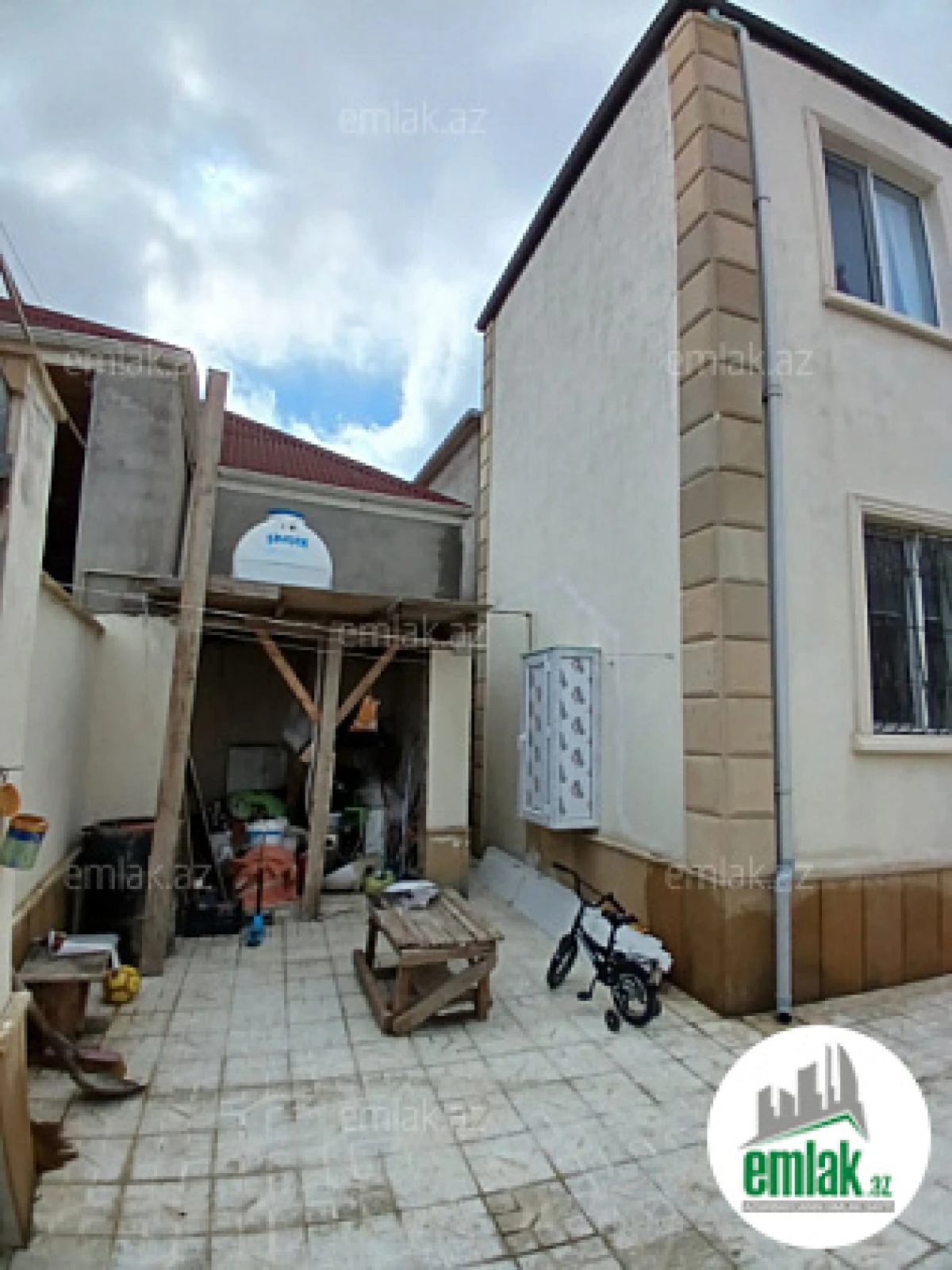Satılır 4 otaqlı həyət evi 105 m²
