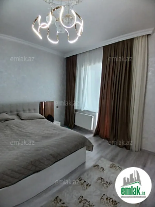 Satılır 4 otaqlı həyət evi 105 m²