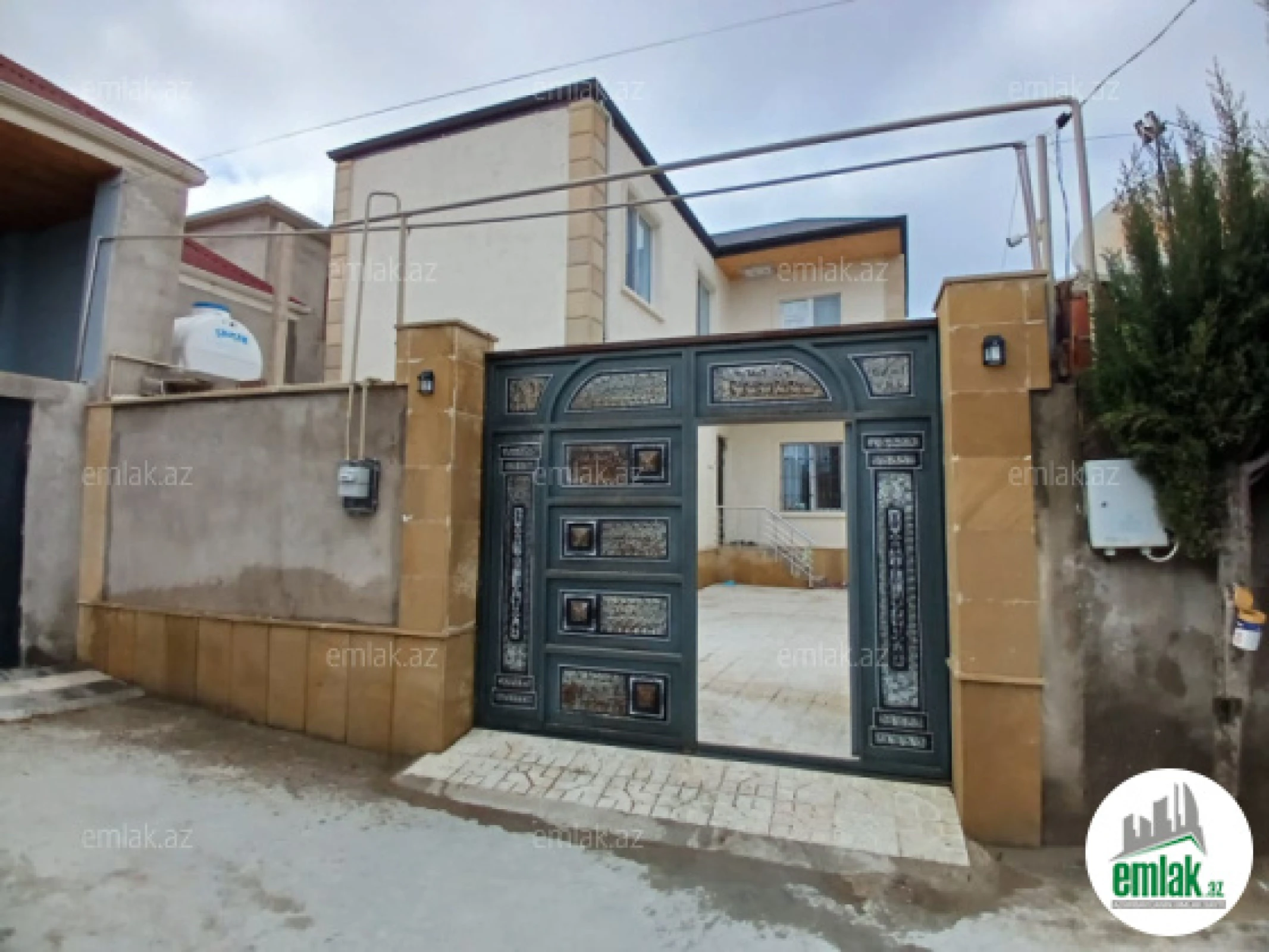 Satılır 4 otaqlı həyət evi 105 m²