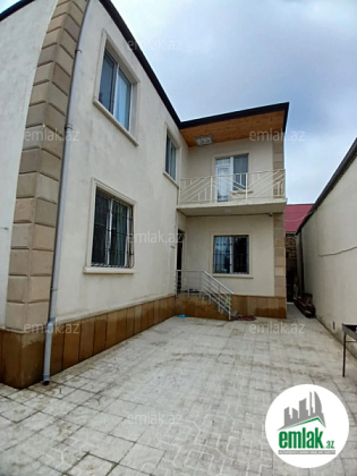 Satılır 4 otaqlı həyət evi 105 m²