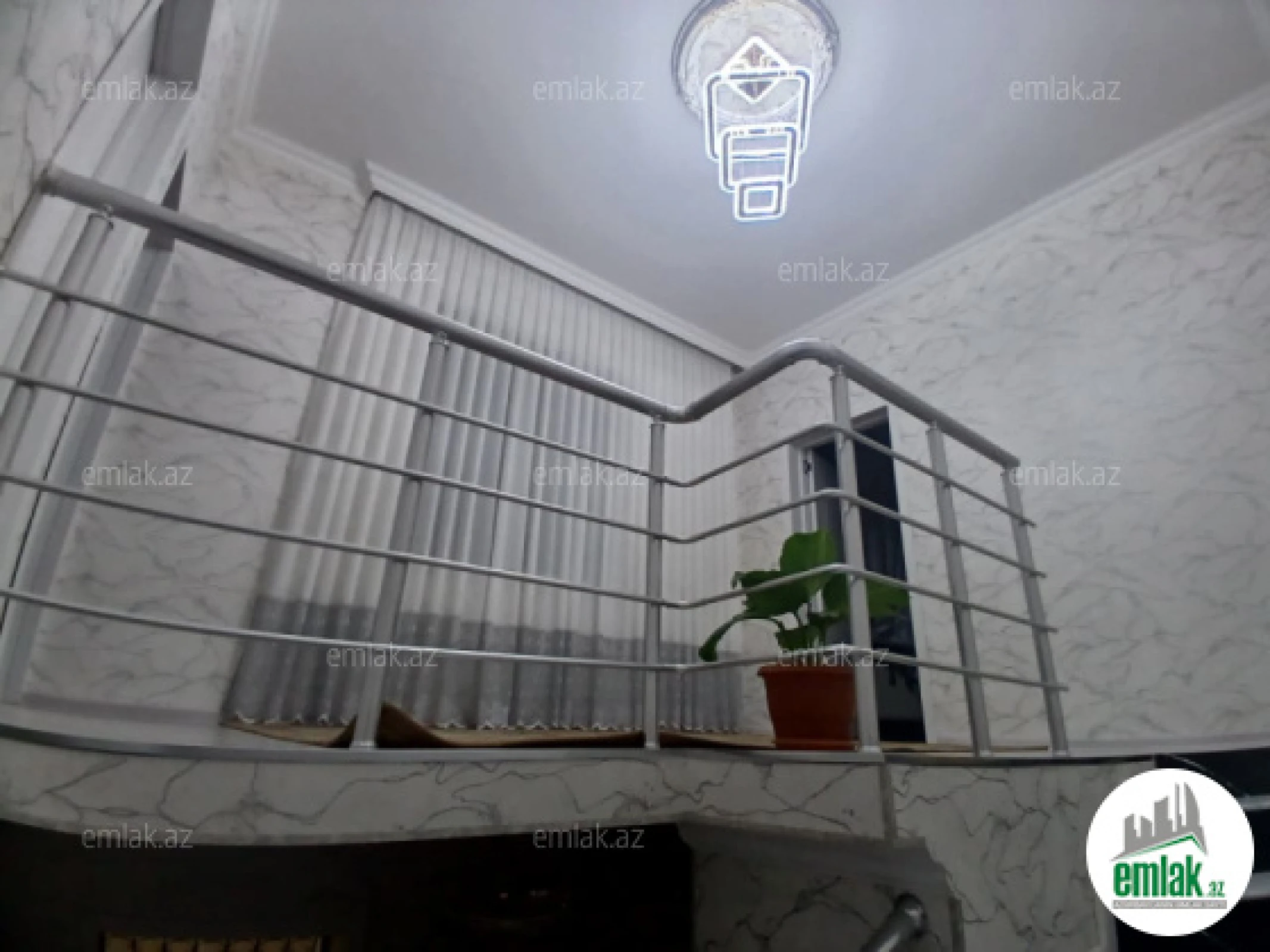 Satılır 4 otaqlı həyət evi 105 m²