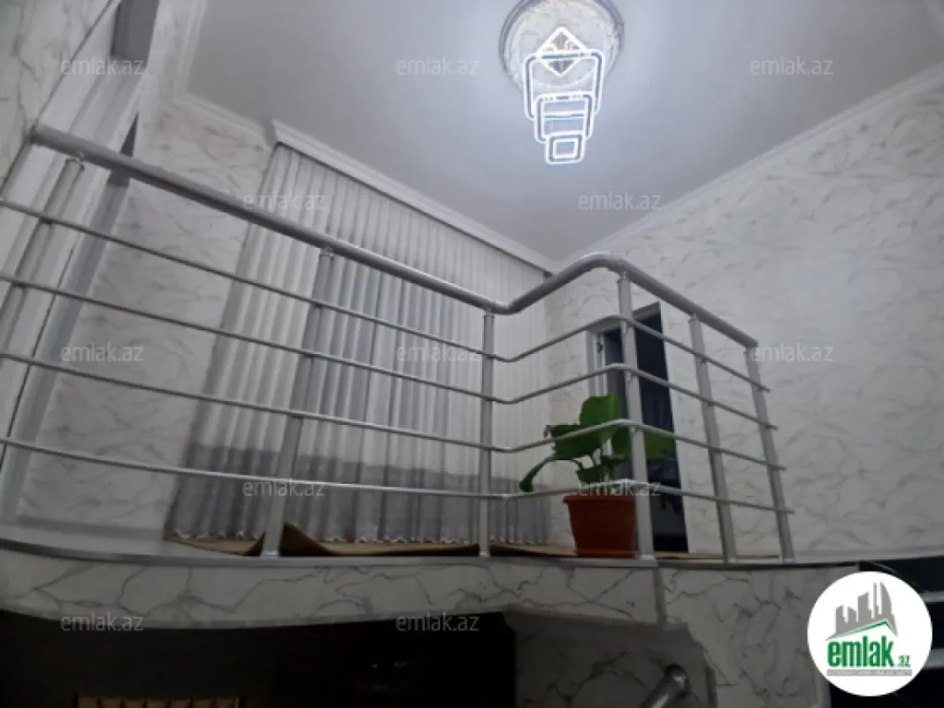 Satılır 4 otaqlı həyət evi 105 m²