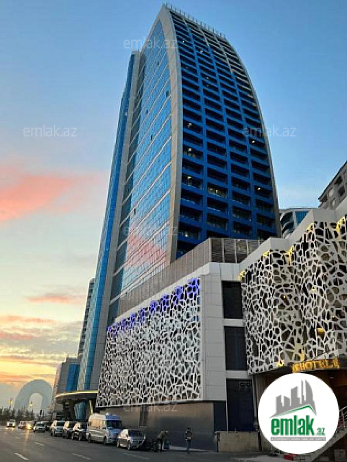 Satılır 4 otaqlı yeni tikili 250.5 m²