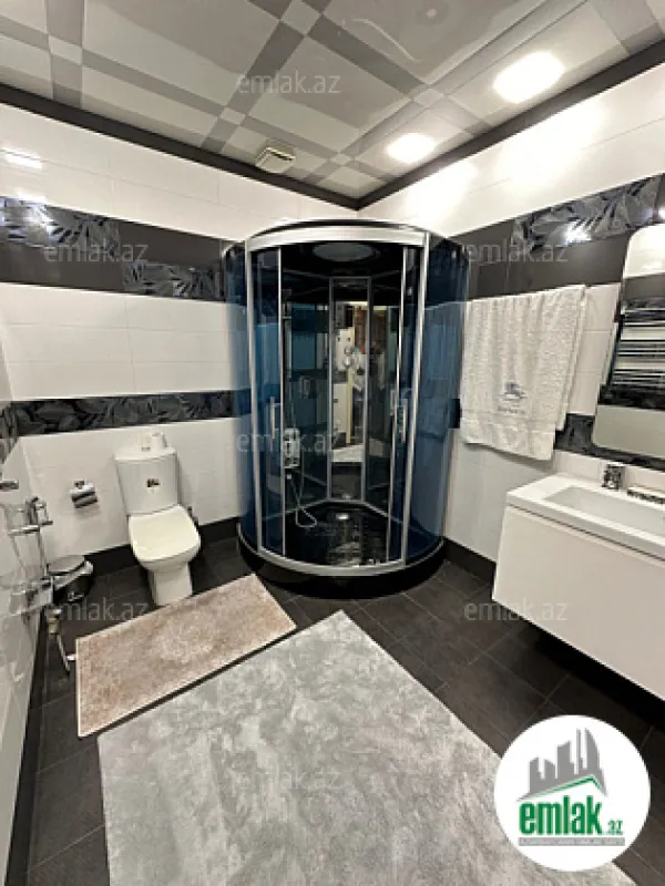 Satılır 4 otaqlı yeni tikili 250.5 m²