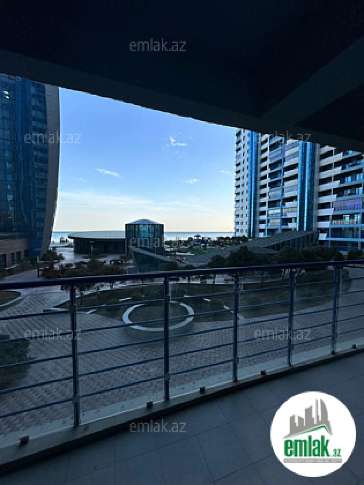 Satılır 4 otaqlı yeni tikili 250.5 m²