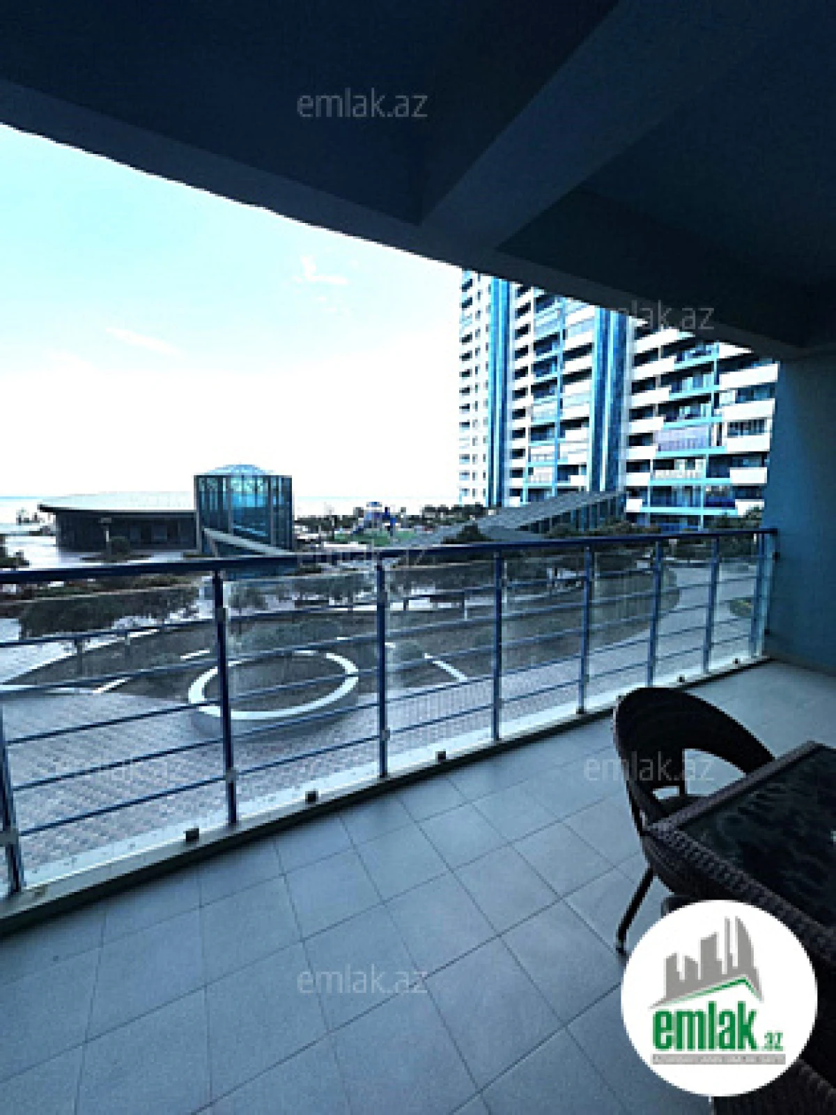 Satılır 4 otaqlı yeni tikili 250.5 m²