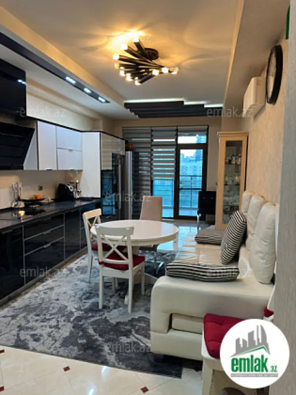 Satılır 4 otaqlı yeni tikili 250.5 m²