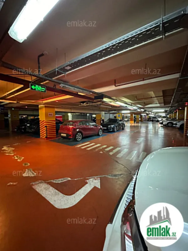 Satılır 4 otaqlı yeni tikili 250.5 m²