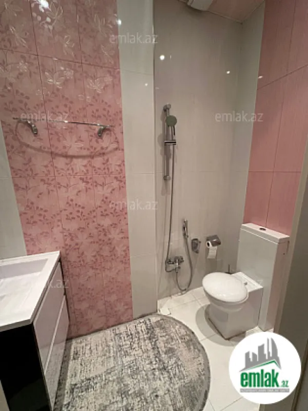 Satılır 4 otaqlı yeni tikili 250.5 m²