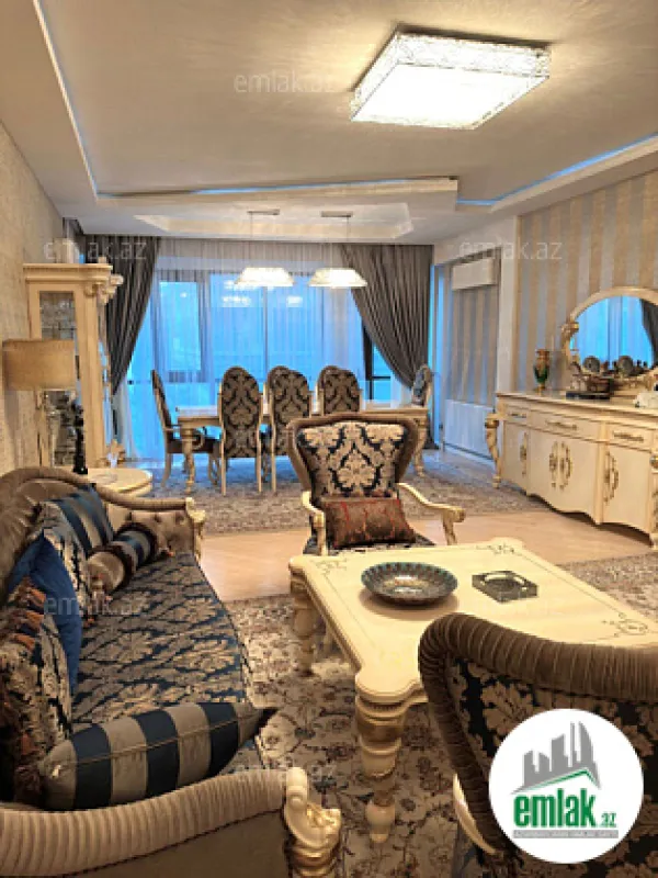 Satılır 4 otaqlı yeni tikili 250.5 m²