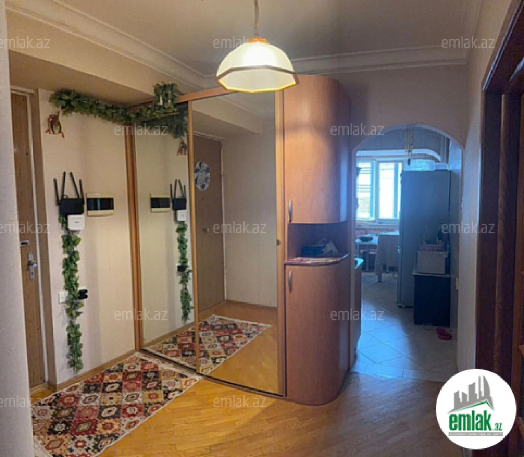 Satılır 3 otaqlı köhnə tikili 110 m²