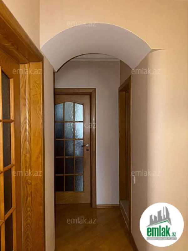 Satılır 3 otaqlı köhnə tikili 110 m²