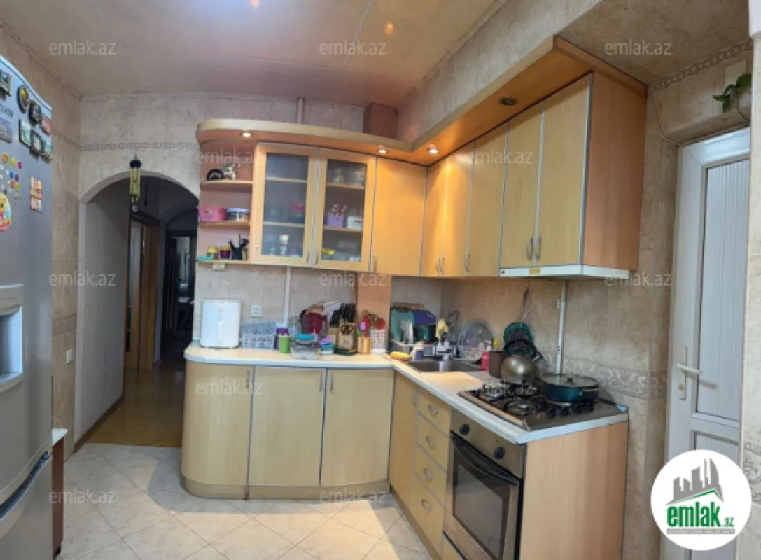 Satılır 3 otaqlı köhnə tikili 110 m²